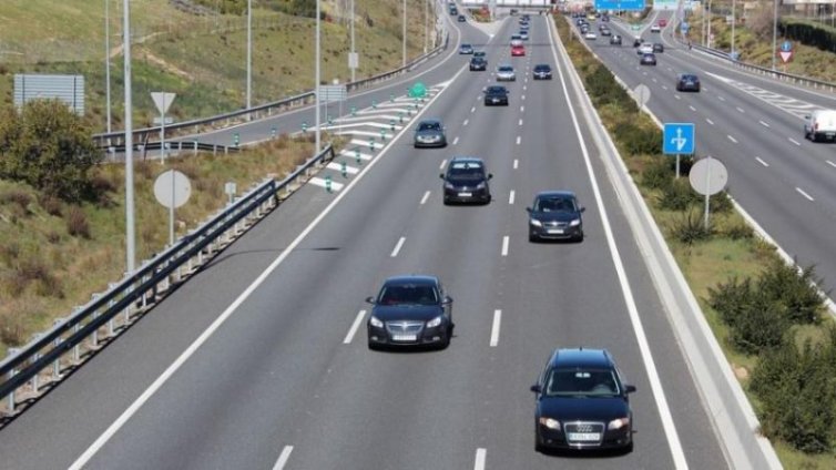 В Германия пестят гориво със закон - 100 км/ч по аутобана, 30 в града