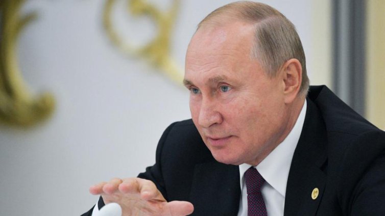Путин обясни намаляването на военните разходи на Русия