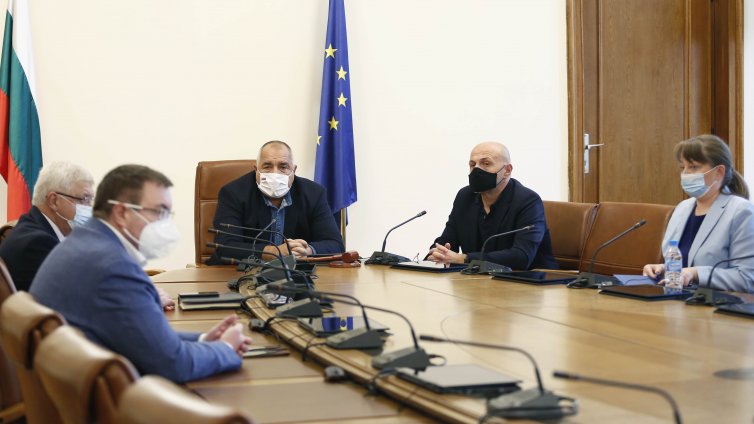 Борисов: Ще осигурим всички видове ваксини, които предлага ЕК