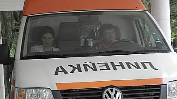 Камион се преобърна и взриви в Мездренско, шофьорът загина