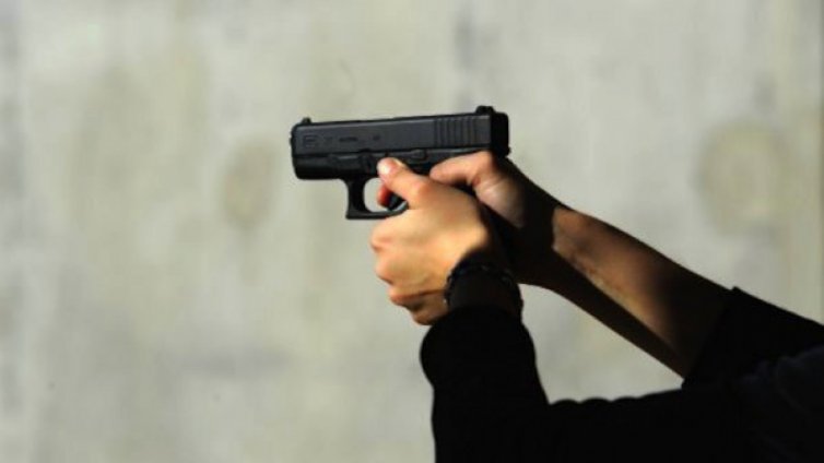 Стрелец уби 12 души на пазар в Индия