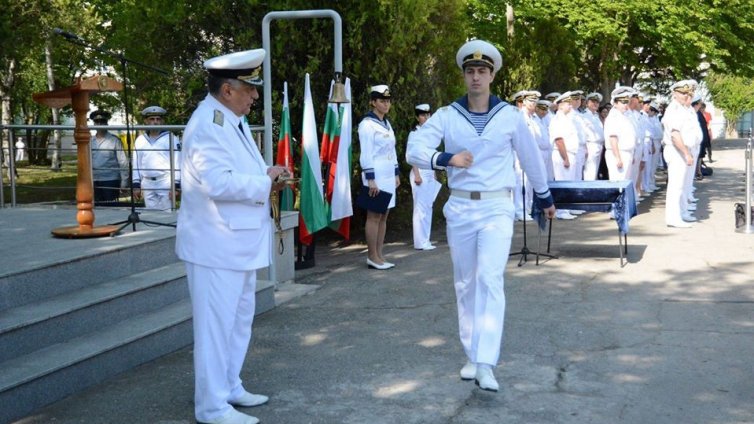 Морското училище във Варна приема повече курсанти