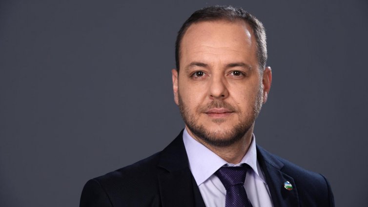 Повдигнаха обвинение срещу Борислав Сандов по случая "Петрохан"