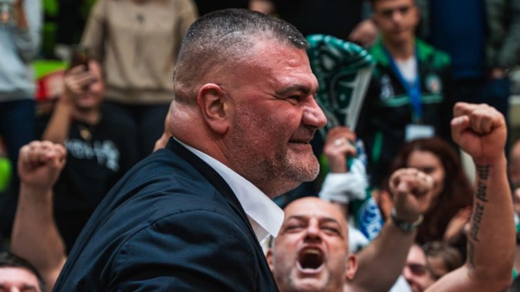 Радостна вест! Васил Евтимов стана дядо