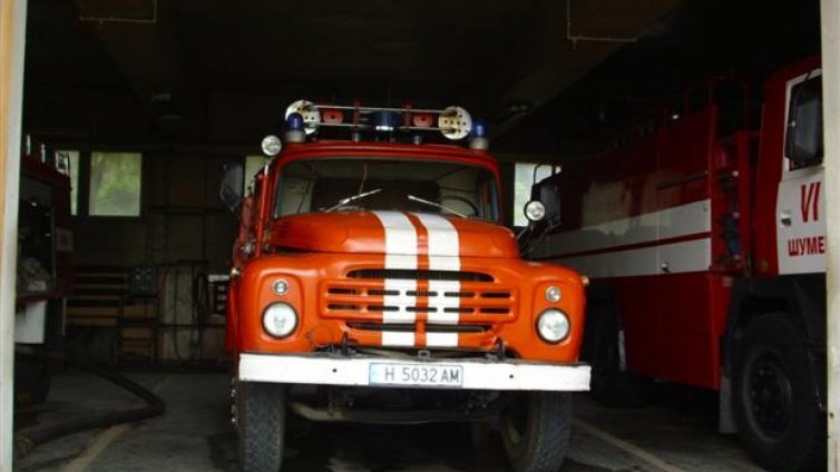 Запали се камион с 12 тона фосфорна тор край Свищов