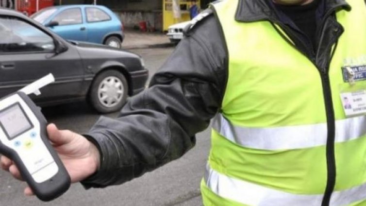 Спипаха пиян полицай зад волана