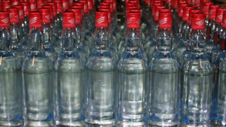 Разкриха крадец на 44 бутилки алкохол