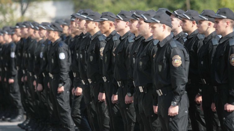 1364 са новоназначените полицаи към края на юли