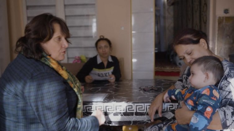 Вече 32 години социалната работничка Дочка Паскова помага на семейства във Варна ВИДЕО