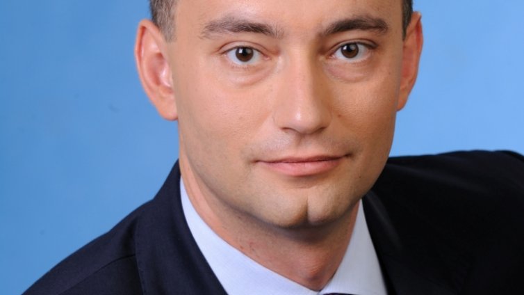 Николай Младенов критикува истерията към имигрантите на Острова