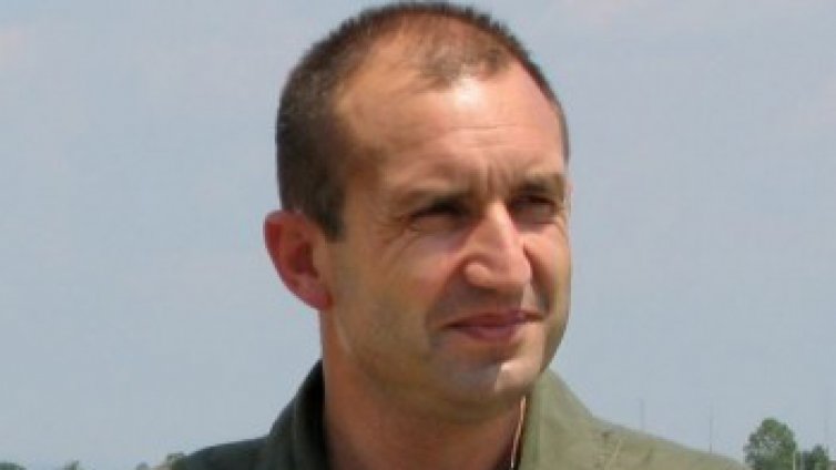 Всички ремонтирани МИГ-ове остават на земята