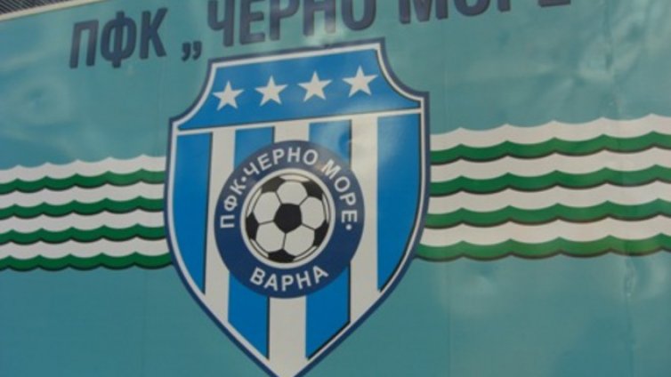 Двама подписаха договори с „Черно море“