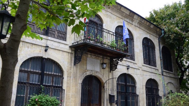 Тайнството и лечебната мощ на билките ще оживеят на Еньовден в Музея по история на медицината във Варна