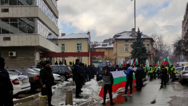  &bdquo;Автомагистрали - Черно море&ldquo; отново на протест пред МРРБ