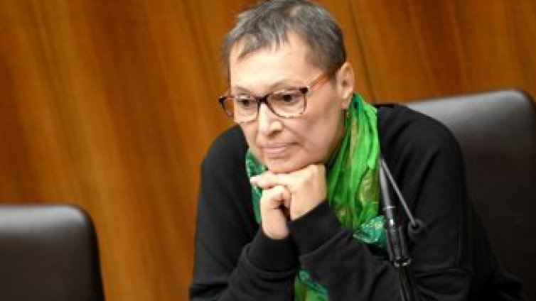 Австрийският здравен министър загуби битката с рака