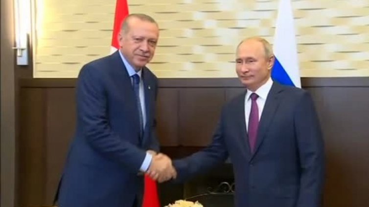 Путин на визита при Ердоган: Първа копка от "Турски поток"