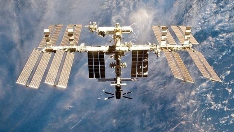 Астронавтите и космонавтите отпразнуваха Коледа на МКС