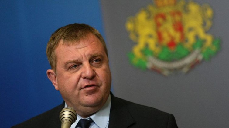 Каракачанов видя предизборна кампания в "Апартаментгейт"