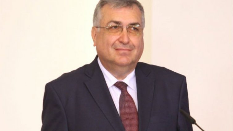 За първи път България ще има доктор на науките по конституционно право