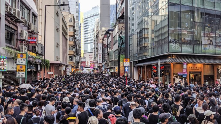 В Хонконг: Отново полиция срещу протестанти
