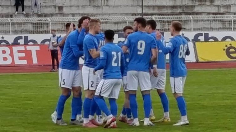 Спартак (Варна) срещу Етър за Купата на България