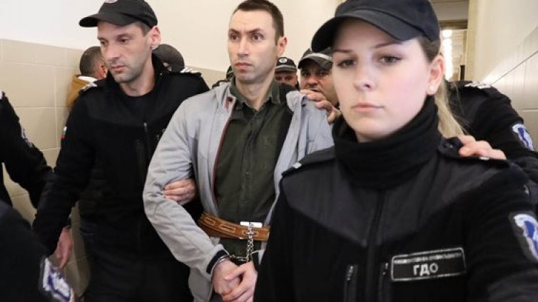 Ужасът, който изскочи от куфара... Тръгна делото за убитата Евгения