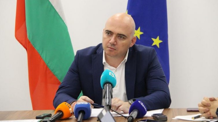 Илин Димитров започна проверка в Министерството на туризма