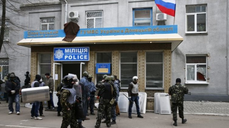 В Украйна "пламна" още един град – Славянск