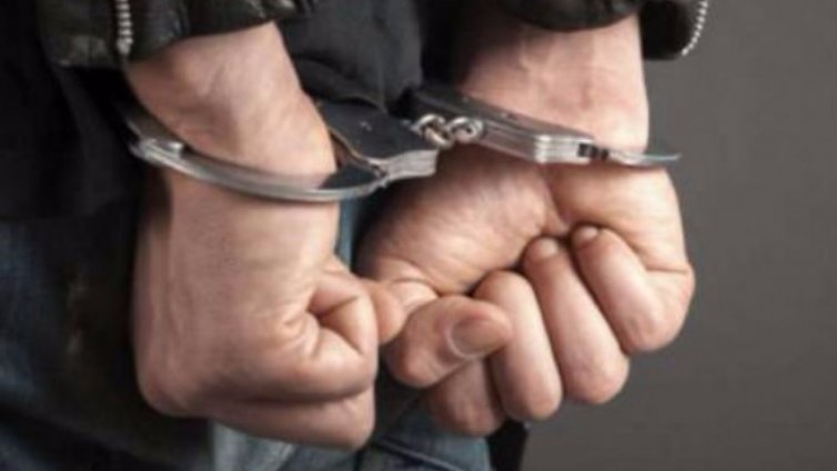 Задържаха варненец за грабеж на мобилен телефон