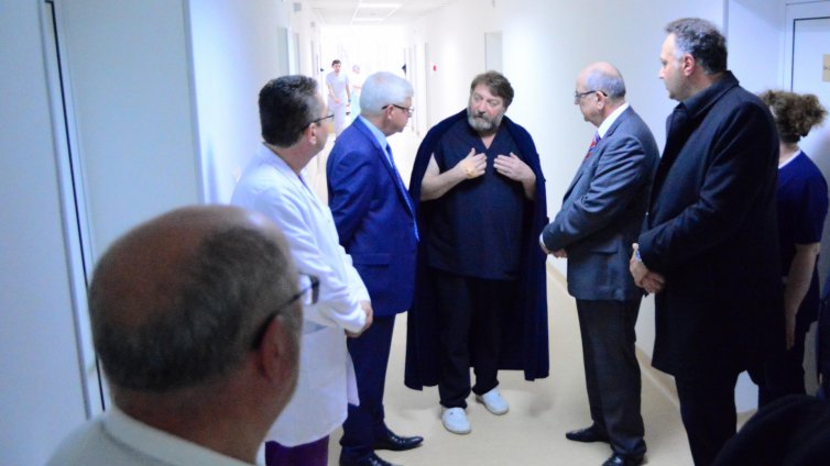 Здравният министър инспектира МБАЛ „Света Анна“ преди началото на сезона