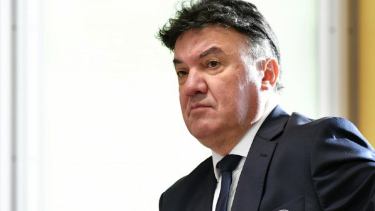 Боби Михайлов вече не е част от УЕФА  
