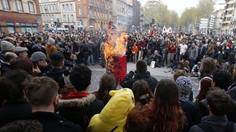 120 000 в цяла Франция протестираха срещу трудовата реформа