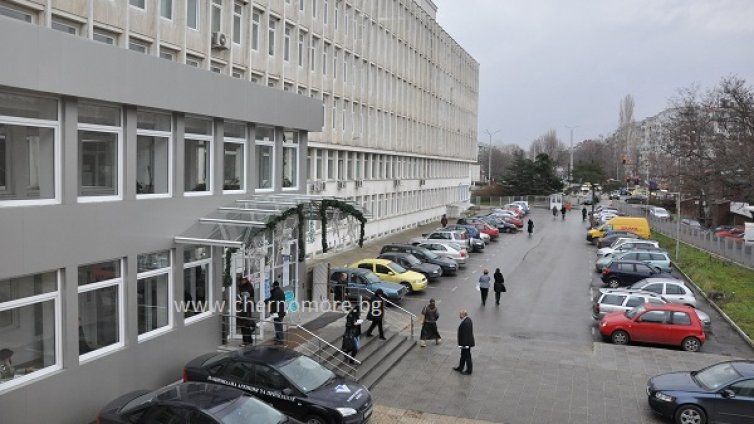 Закриват „Средни данъкоплатци“ в НАП - Варна