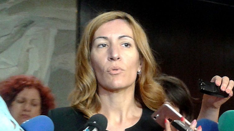 Ангелкова: Само 3 нарушения на преместваеми обекти по морето това лято