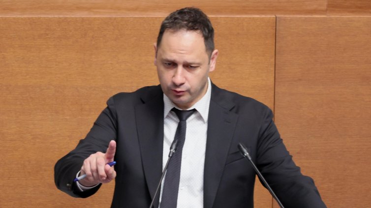 Петър Витанов: Замразяваме депутатските заплати