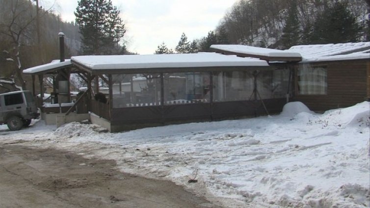 Наказват четирима полицаи след среднощния купон край Сандански
