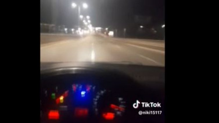 Установиха кой е водачът, шофирал с 260 км/ч.