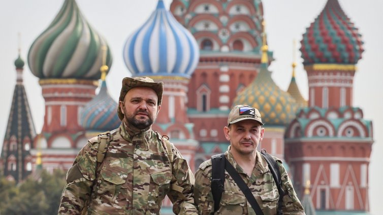 Мнозинството руснаци са уморени от човешките загуби, санкциите и блатото на конфликта в Украйна