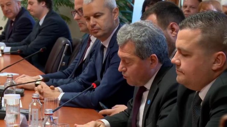 Костадинов получил сигнал от НСИ, че статистиката се манипулира