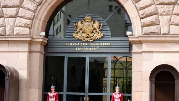 Спецекипите не откриха бомба в президентството