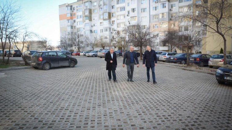Изградиха още 2 големи паркинга в "Кайсиева градина"
