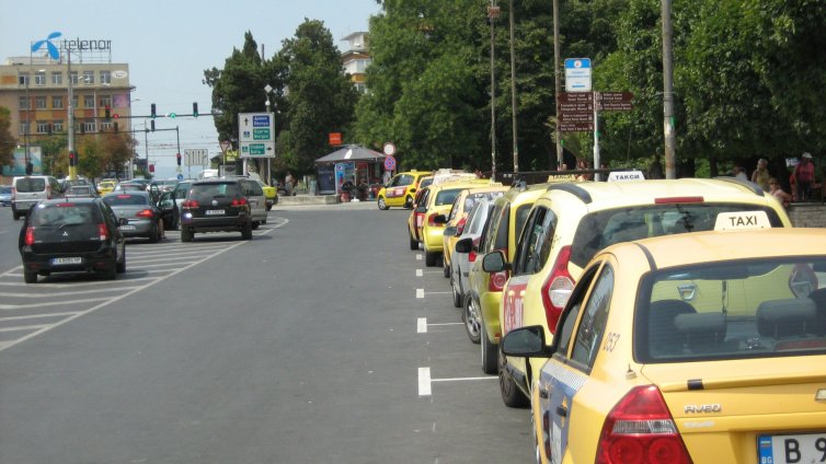 БСП и &ldquo;Авто`94&rdquo; искат диалог с кмета по проблеми в таксиметровия бранш