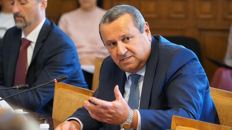 Хасан Адемов: Има безпрецедентен залп срещу бюджета