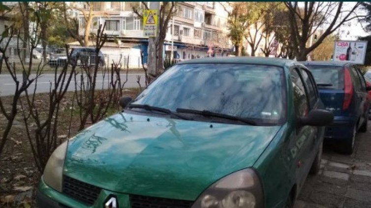 Потърпевши: Община Варна прекалява! Глобяват масово за паркиране пред блока в широк център