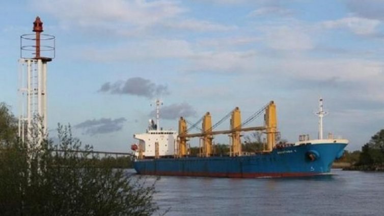 Продават на търг 170-метров кораб заради дългове на собственика