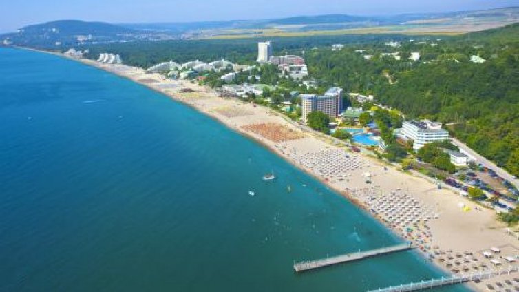РЗИ: Не се къпете в морето на Кранево и Албена