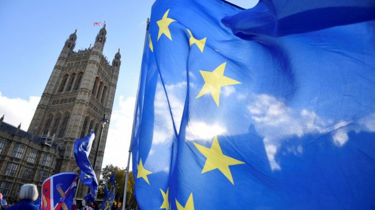 ЕС обмисля отлагане на Brexit до 2021 г.