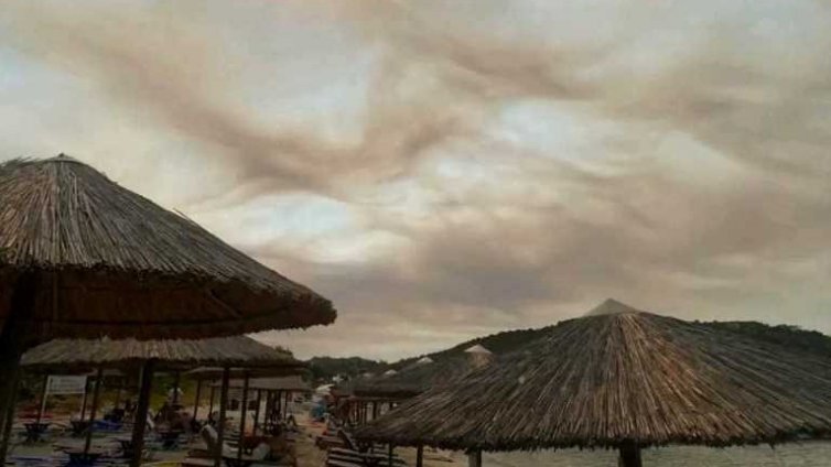 Хотелиери в Гърция към наши сънародници: Не отказвайте резервациите си, всичко е наред, идвайте!