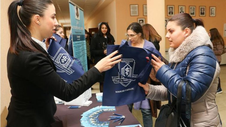 В Медицинския във Варна започват Дни на отворените врати за кандидат-студенти
