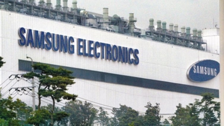 Samsung затвори завод в Южна Корея заради вируса